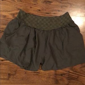 American Eagle Outfitters Flowy Green Shorts XS